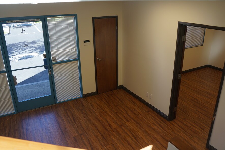 More Photos Of 32242 Paseo Adelanto, San Juan Capistrano Showroom For Lease