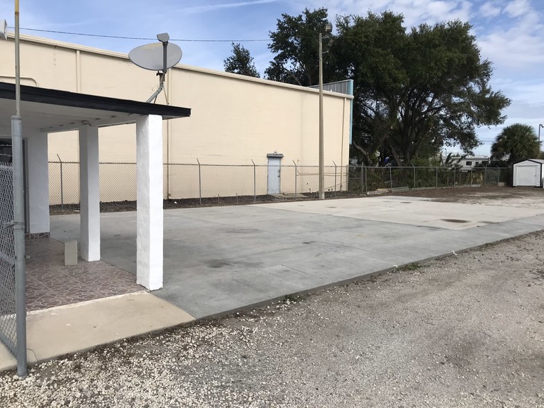 More Photos Of 12433 66th St N, Largo Storefront Retail Office For Sale