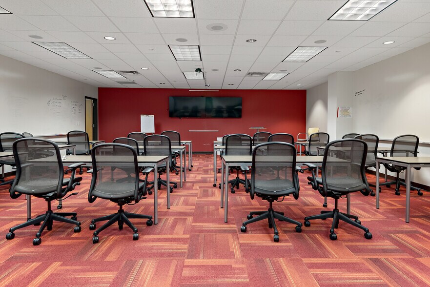 More Photos Of 6499 University Ave NE, Fridley Office For Lease