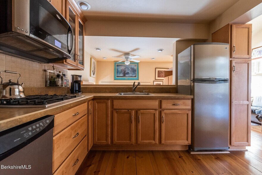 More Photos Of 4 Main St, West Stockbridge Apartments For Sale