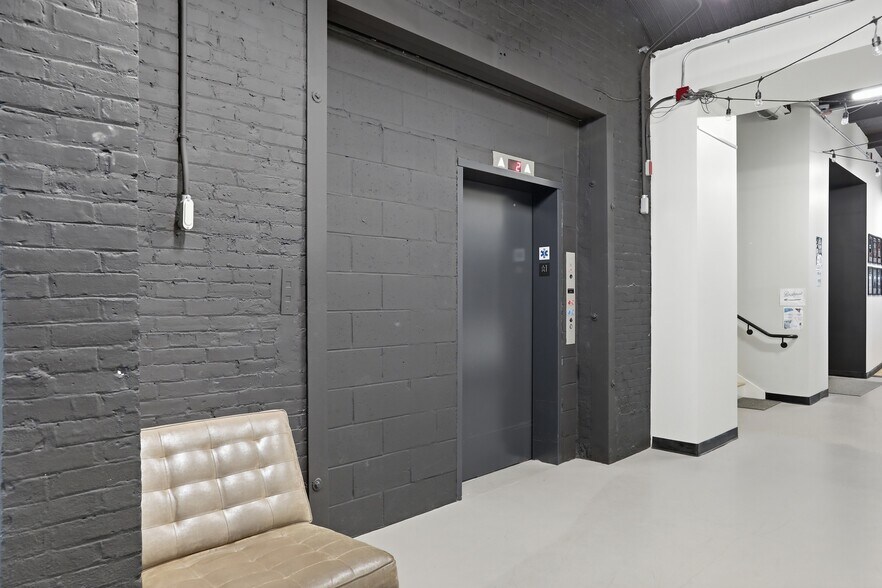 More Photos Of 6 Chestnut St, Amesbury Office For Lease