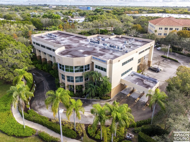More Photos Of 1625 N Commerce Pky, Weston Medical For Lease