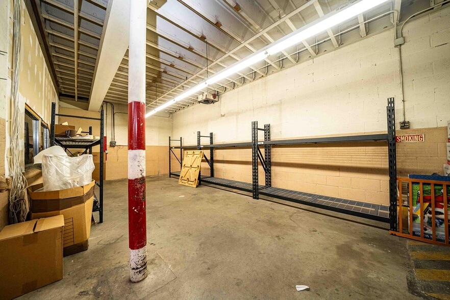 More Photos Of 4383 Fruitland Ave, Vernon Manufacturing For Sale