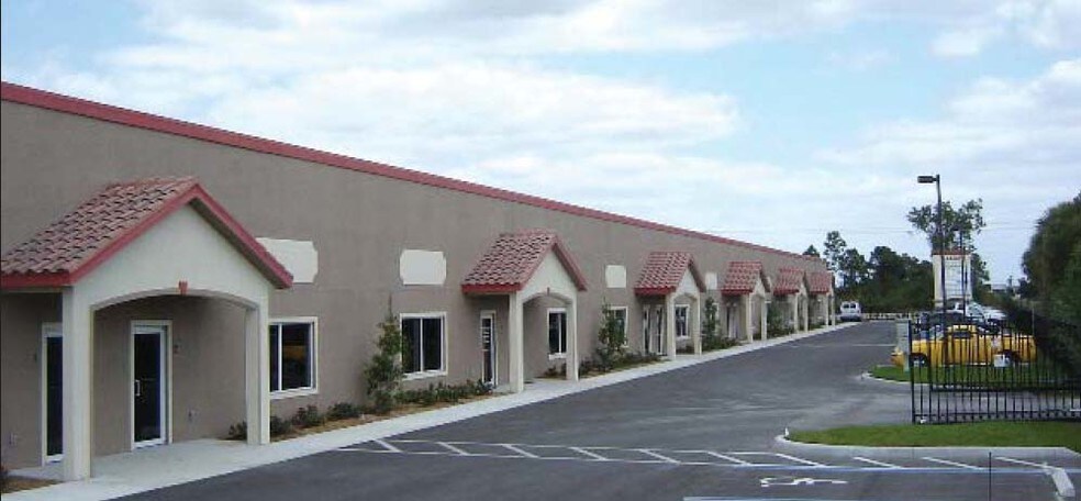 More Photos Of 300 Leonard Blvd, Lehigh Acres Warehouse For Sale