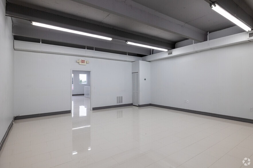 More Photos Of 1833-1847 NW 20th St, Miami Storefront Retail Office For Lease