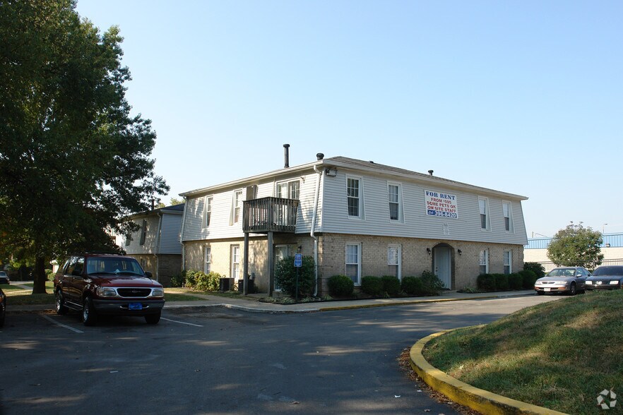 More Photos Of 2400 Woodhill Dr, Lexington Apartments For Sale