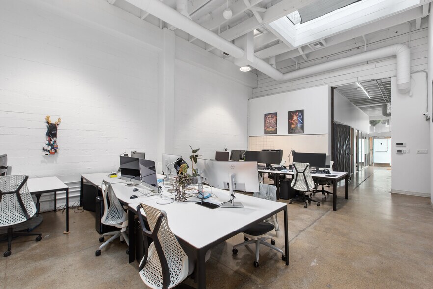 More Photos Of 320-330 Fell St, San Francisco Loft Creative Space For Lease