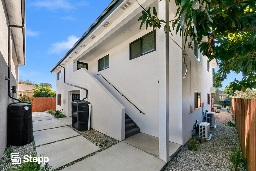 More Photos Of 3301 Obama Blvd, Los Angeles Apartments For Sale