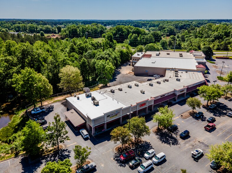 More Photos Of 1700 Eatonton Rd, Madison Unknown For Lease