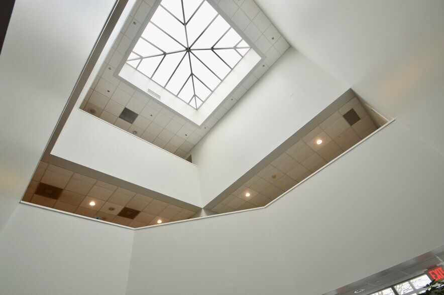 More Photos Of 95 Highland Ave, Bethlehem Office For Lease