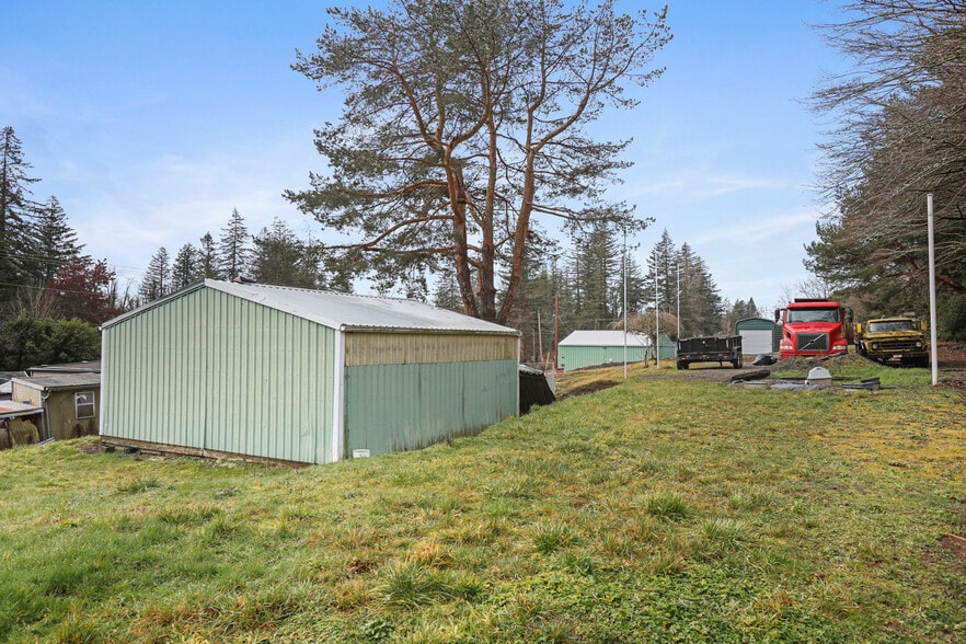 More Photos Of 31815 E Historic Columbia RI Hwy, Troutdale Convenience Store For Sale