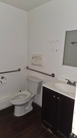 More Photos Of 23700 S. Western Ave, Harbor City Unknown For Lease