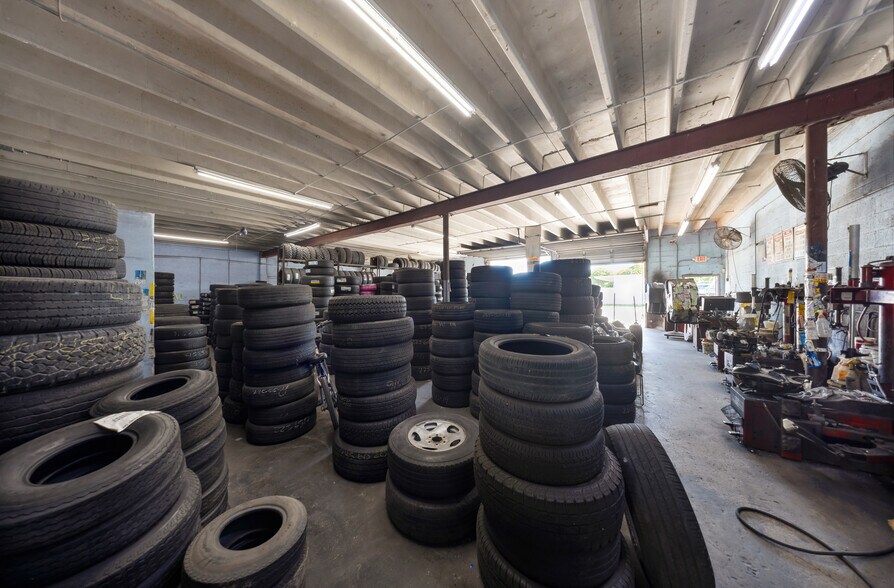 More Photos Of 11300 SW 208th Dr, Miami Service For Sale