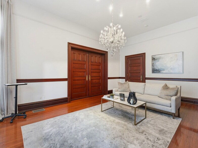 More Photos Of 341 S Plant Ave, Tampa Office Residential For Lease