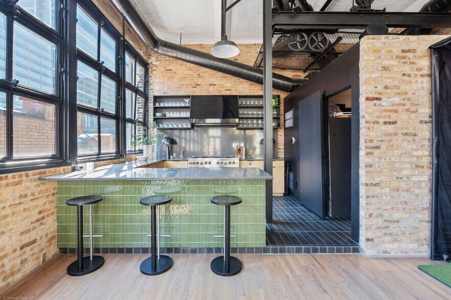 More Photos Of 601 W Randolph St, Chicago Office For Sale