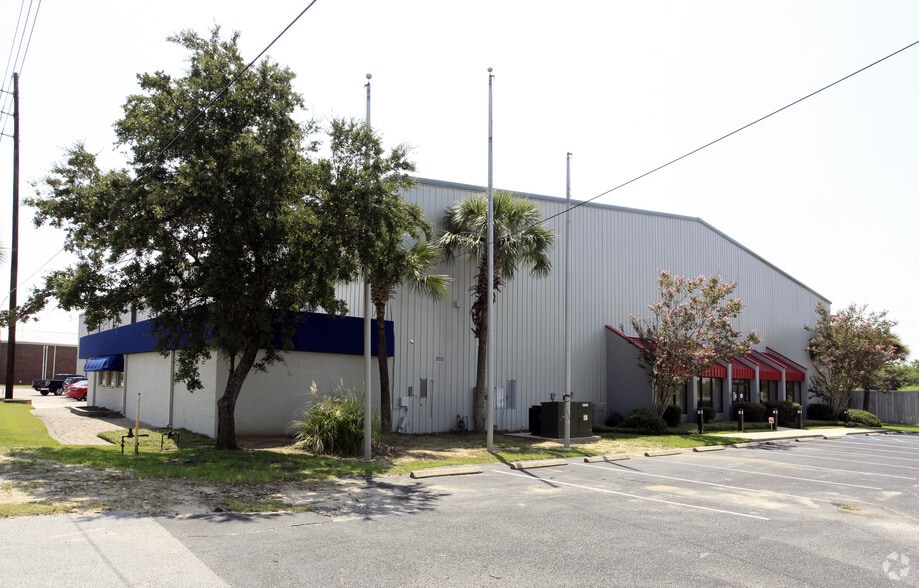 More Photos Of 2821 Azalea Dr, North Charleston Industrial For Sale