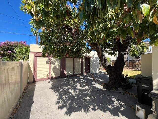 More Photos Of 417 Wing St, Glendale Multifamily For Sale