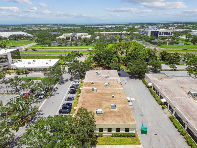 More Photos Of 10901 Danka Cir N, Saint Petersburg Office For Sale