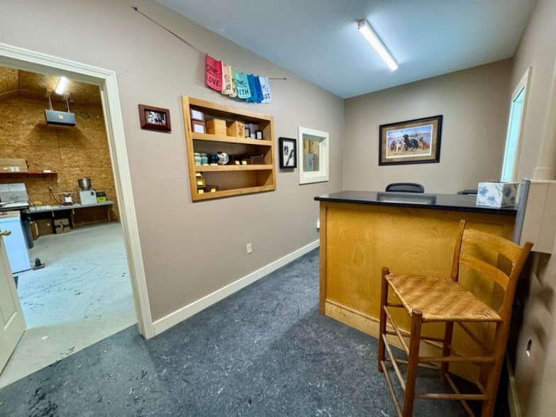 More Photos Of 57 Amanda Ln, Canaan Office For Sale