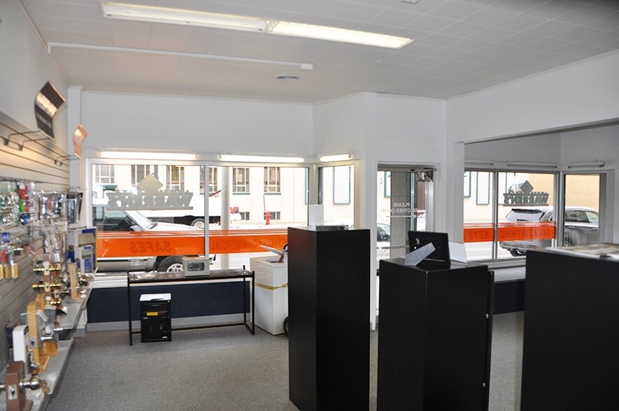 More Photos Of 214-216 E Main Ave, Bismarck Storefront Retail Office For Lease