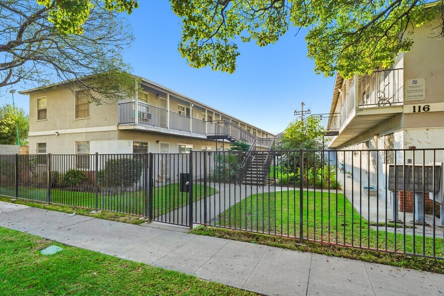 Primary Photo Of 116 S Orange Ave, Santa Ana Apartments For Sale