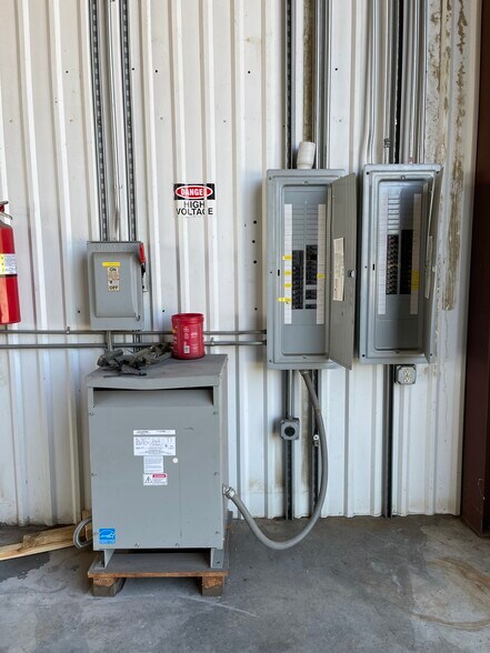 More Photos Of 164 Sherman Way, Searcy Warehouse For Sale