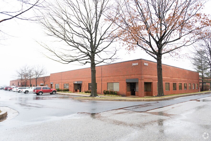 More Photos Of 1500 Caton Center Dr, Arbutus Unknown For Lease
