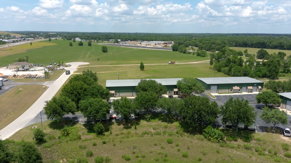 More Photos Of 7731 SE 59th Ct, Ocala Warehouse For Lease