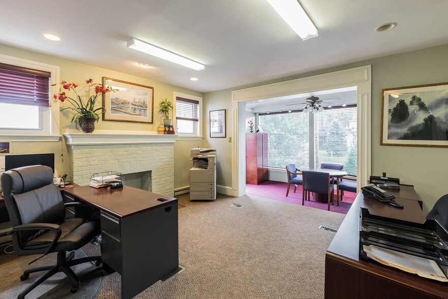 More Photos Of 214 Fayette St, Conshohocken Office Residential For Lease