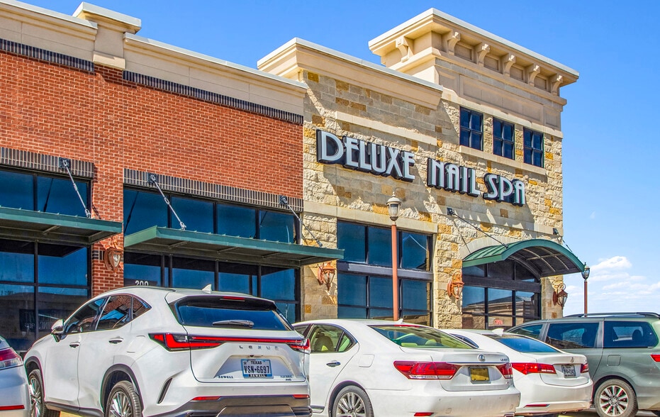 More Photos Of 5605 Colleyville Blvd, Colleyville Unknown For Lease