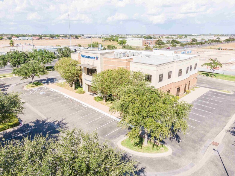 More Photos Of 1524 N Mccoll St, McAllen Medical For Lease