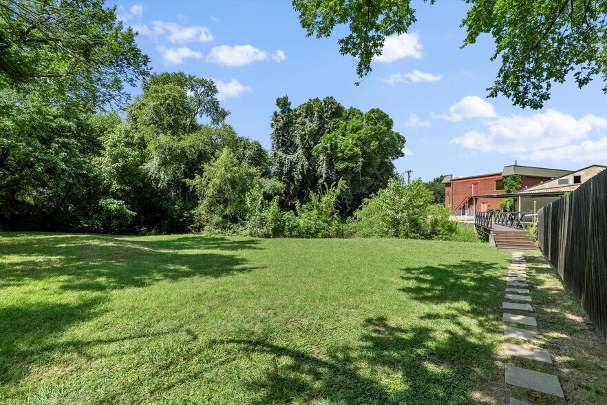More Photos Of 5017 Colleyville Blvd, Colleyville Office For Sale