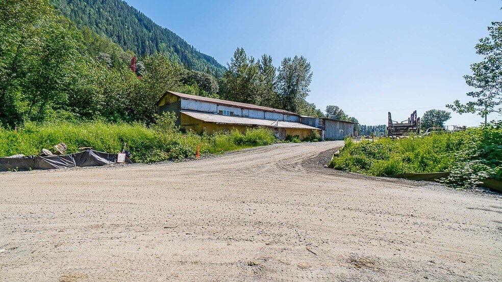 More Photos Of 54370 Bridal Falls Rd, Rosedale Land For Lease