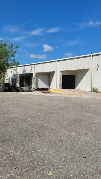 More Photos Of 270 Crossway Rd, Tallahassee Warehouse For Sale