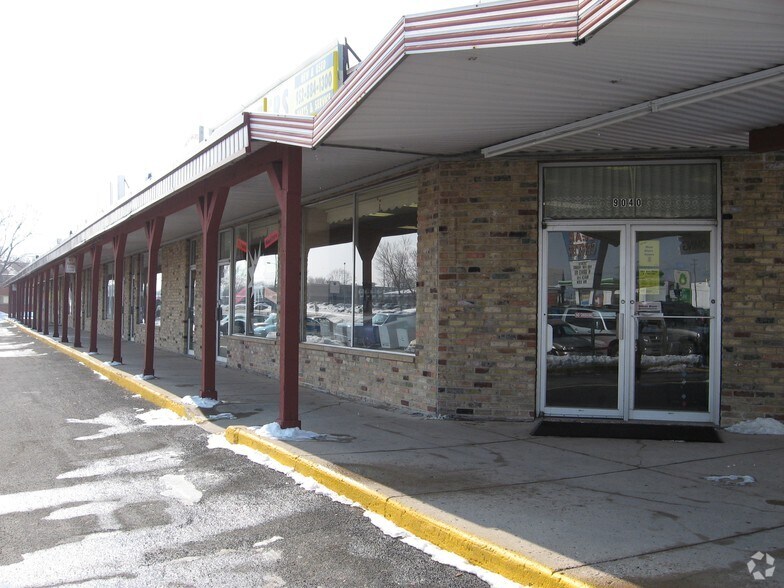 More Photos Of 9010-9072 Lyndale Ave S, Bloomington General Retail For Lease
