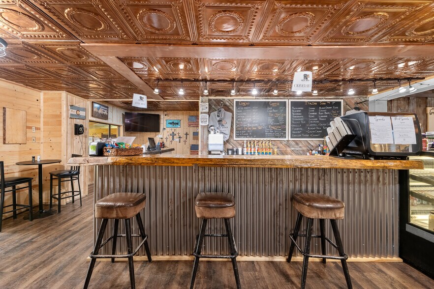 More Photos Of 17460 County Road 501, Bayfield Restaurant For Lease