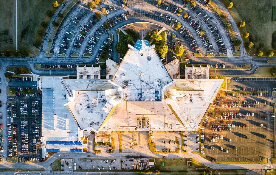 More Photos Of 2408-2488 E 81st St, Tulsa Medical For Lease