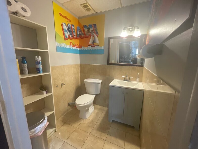 More Photos Of 3650 Coral Ridge Dr, Coral Springs Light Manufacturing For Sale