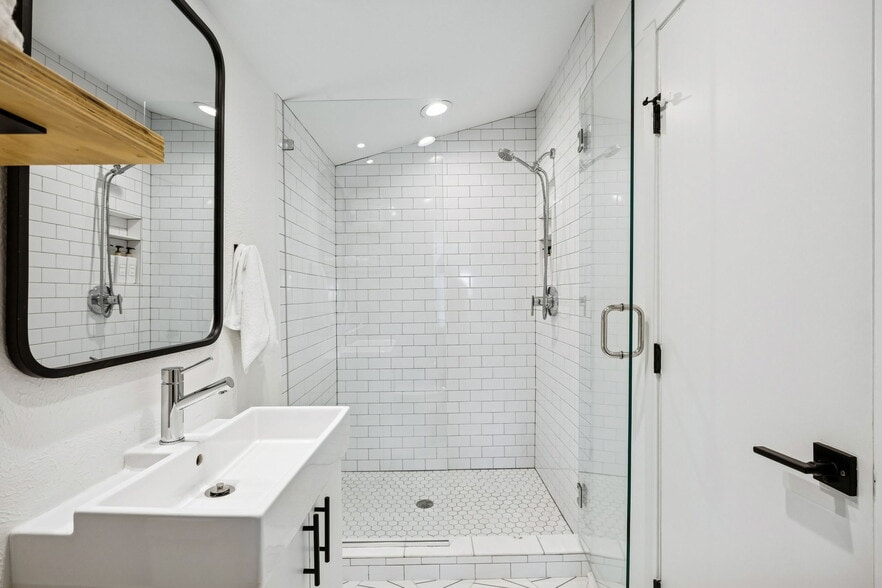 More Photos Of 10130 Billy Mitchell, McKinney Specialty For Sale