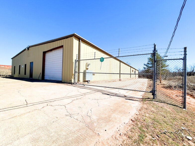 Primary Photo Of 5220 S Anderson Rd, Oklahoma City Manufacturing For Lease