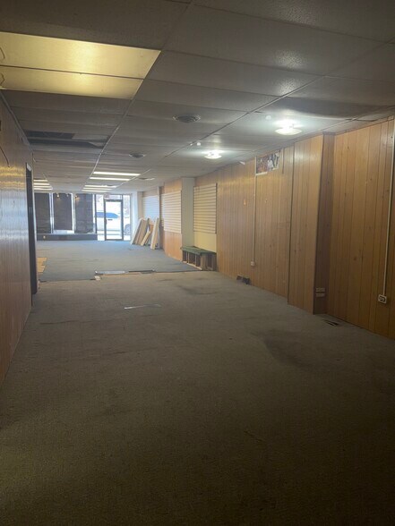 More Photos Of 6731 Kennedy Ave, Hammond Storefront Retail Residential For Lease