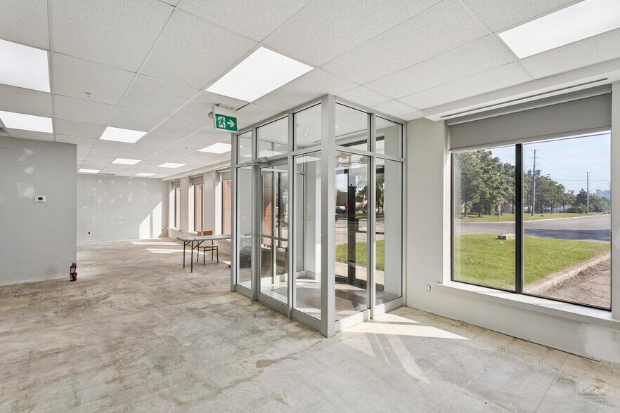 More Photos Of 5309 Maingate Dr, Mississauga Manufacturing For Sale
