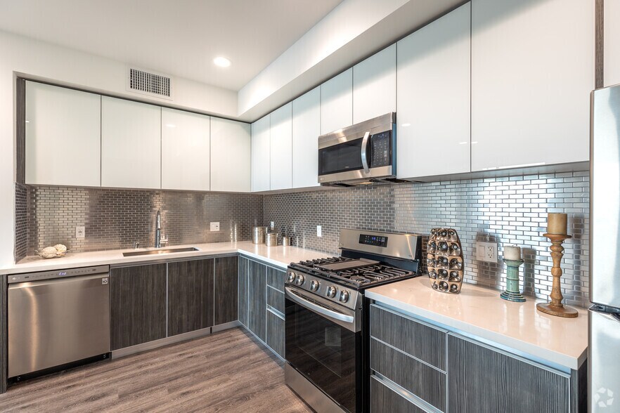 More Photos Of 552 N Hobart Blvd, Los Angeles Apartments For Sale