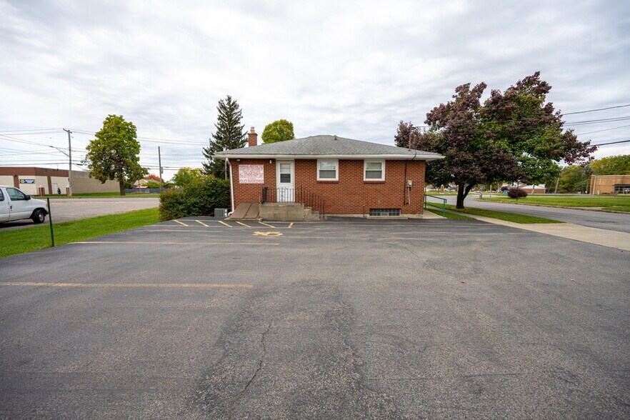 More Photos Of 1616 Abbott Rd, Lackawanna Office For Sale