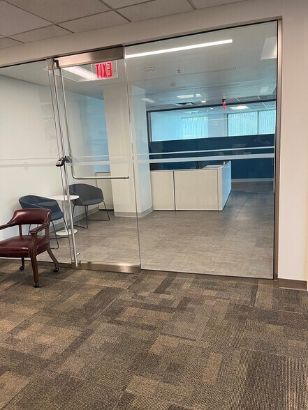 More Photos Of 135 Corporate Centre Dr, Scott Depot Office For Lease