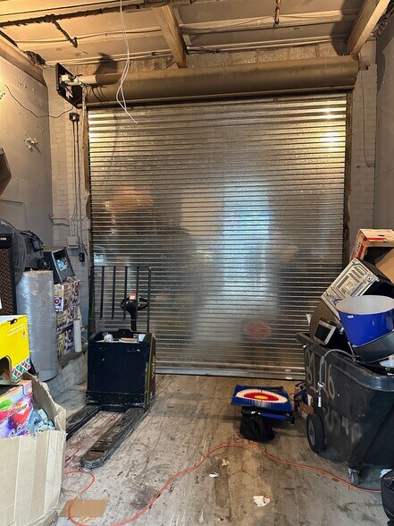 More Photos Of 2910 20th Ave, Astoria Warehouse For Lease