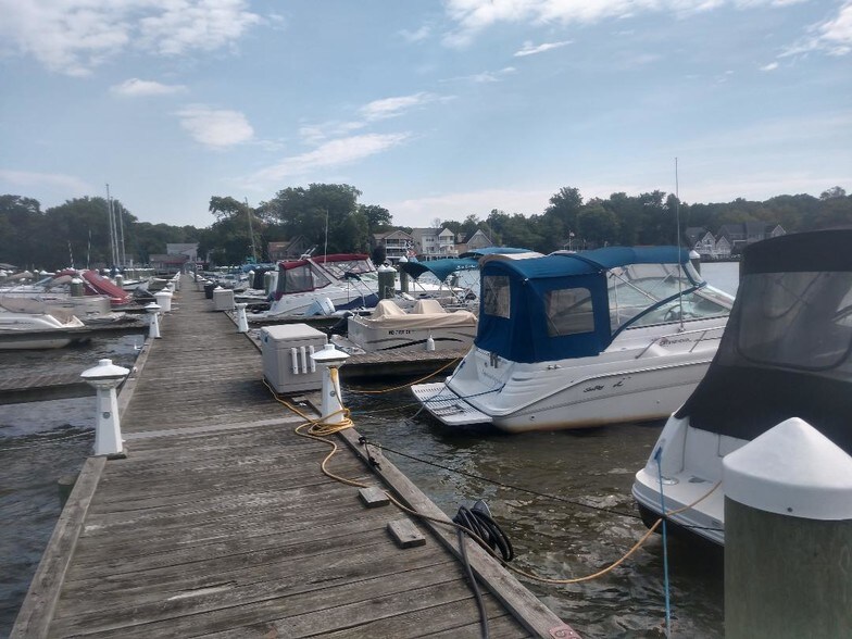 More Photos Of 46 River Rd, Elkton Marina For Sale