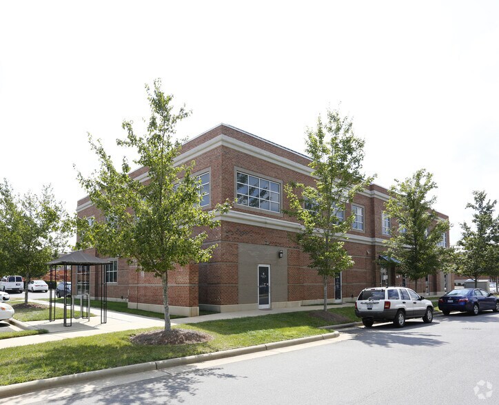 More Photos Of 11301 Golf Links Dr N, Charlotte Medical For Lease