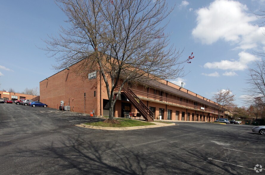 Primary Photo Of 7901-7905 Cessna Ave, Gaithersburg Warehouse For Lease