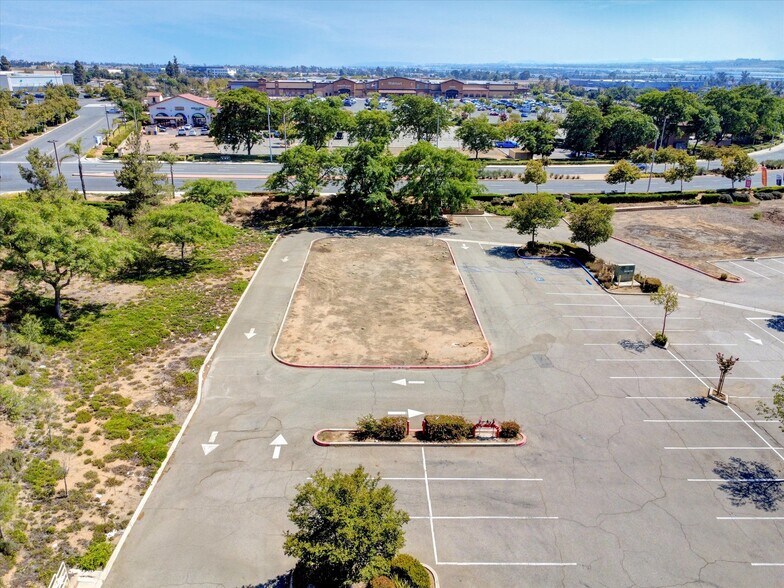 More Photos Of Canyon Springs Parkway, Riverside Land For Lease